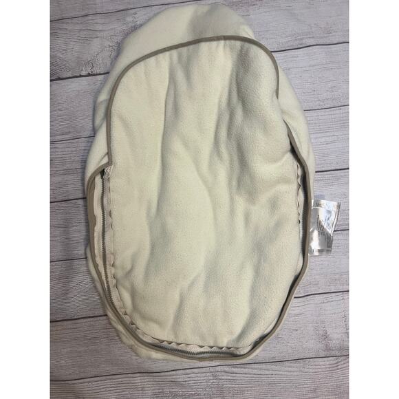 JJ Cole Collections Car Seat Cover Beige Quilted Great Condition - Picture 8 of 8